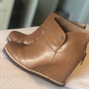 UGG Wedge bootie